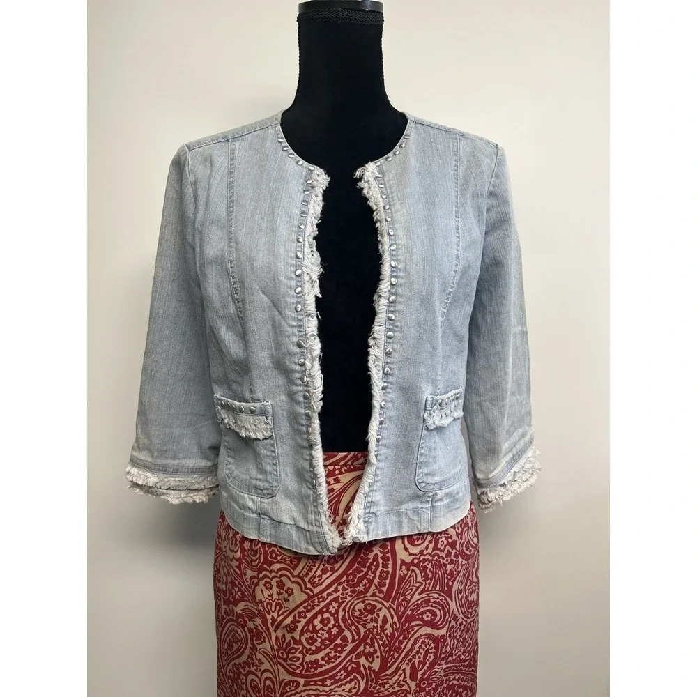Womens Light Wash Denim Jacket Studded Fray Trim Sz 8 P Short‎ Boho Western